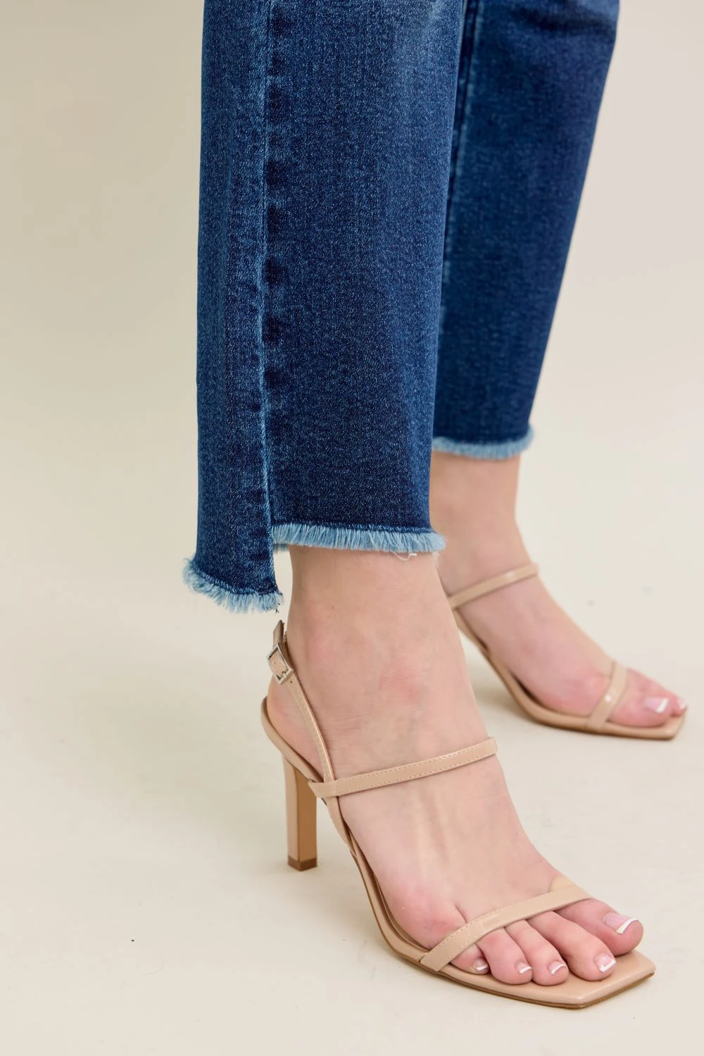 'Judy Blue Jeans' Women's High Rise Distressed Straight Leg Jeans - Light Blue 2 'Judy Blue Jeans' Women's High Rise Distressed Straight Leg Jeans - Light Blue - Image 2