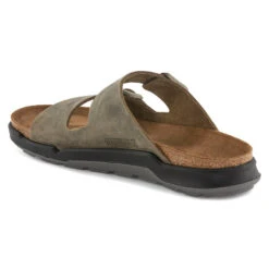 'Birkenstock' Men's Arizona Rugged Oiled Leather Sandal - Faded Khaki -Travs Outfitter Store 1018463 Back