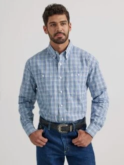'Wrangler' Men's George Strait™ Plaid Button Down - Blue Small Plaid