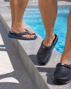 'Oceania' Men's Wakeboard Clog - Black / Grey -Travs Outfitter Store 1319153001 08