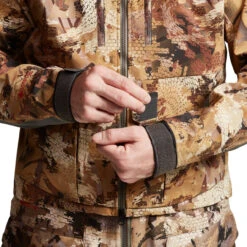 'Sitka' Men's Delta Pro Wading WP Jacket - Waterfowl : Optifade Waterfowl Marsh -Travs Outfitter Store 600173 WL 11 olip 68319
