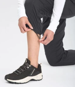 'The North Face' Women's Aphrodite 2.0 Capri - Asphalt Grey -Travs Outfitter Store NF0A2UO6 0C5 modelalt1