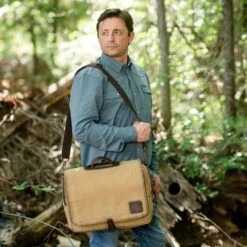 'Carroll Companies-STS' Men's Buffalo Creek Messenger - Brown / Tan -Travs Outfitter Store STS36991 buffalo creek messenger bag lifestyle 2048x b03b92ef f45b 4332 be46 8cedc3a89fd9