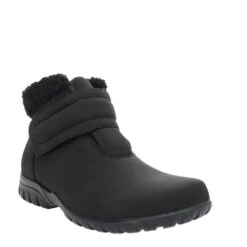 'Propet USA' Women's Dani Strap Winter Boot - Black -Travs Outfitter Store WBA003N DaniStrap BLK 3V zoom