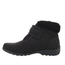 'Propet USA' Women's Dani Strap Winter Boot - Black -Travs Outfitter Store WBA003N DaniStrap BLK IV zoom